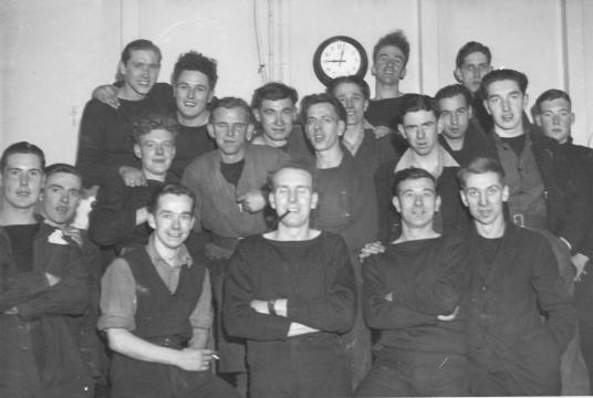 HMS Chaser crew