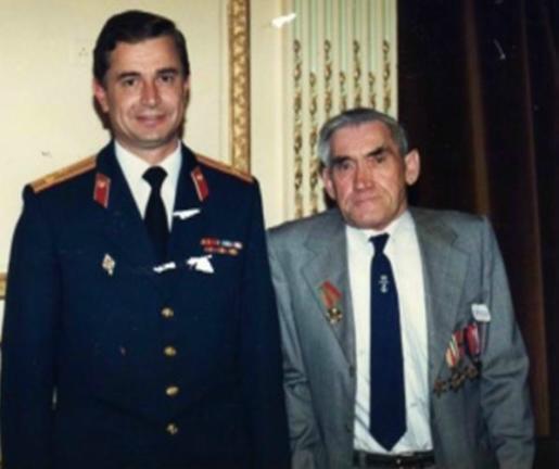 Receiving the Russian commemorative medal in June 1987