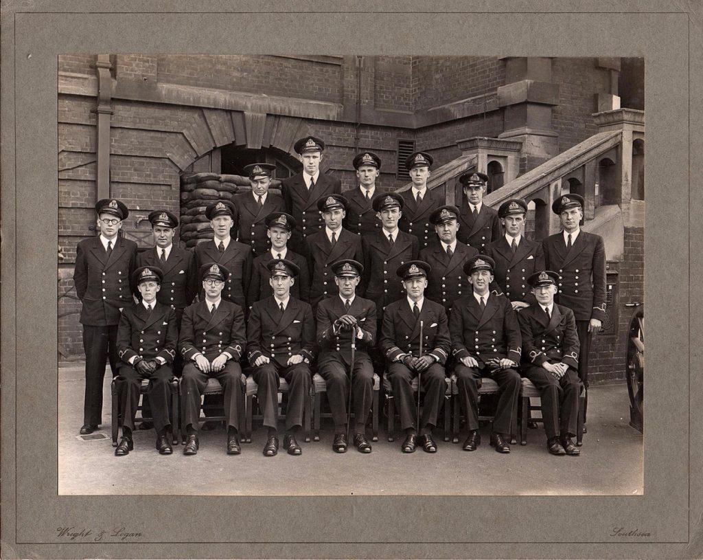 Rod Davies middle row – 2nd from left