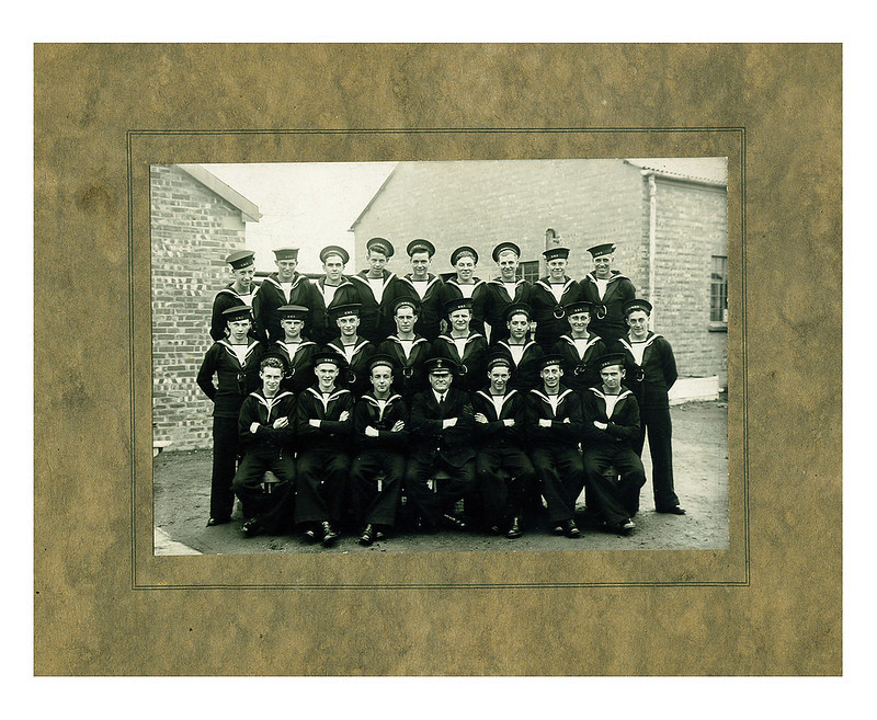 1943 Foretop Class 18L Gordon 2nd from left back